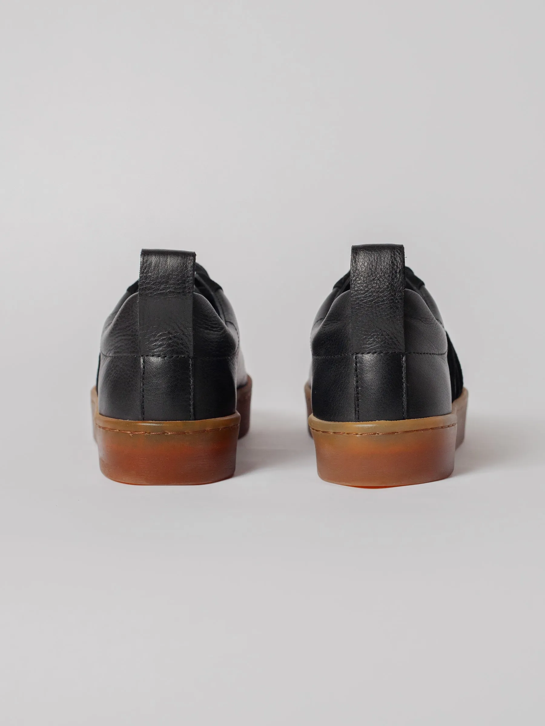 THE ELIN BLACK SNEAKER