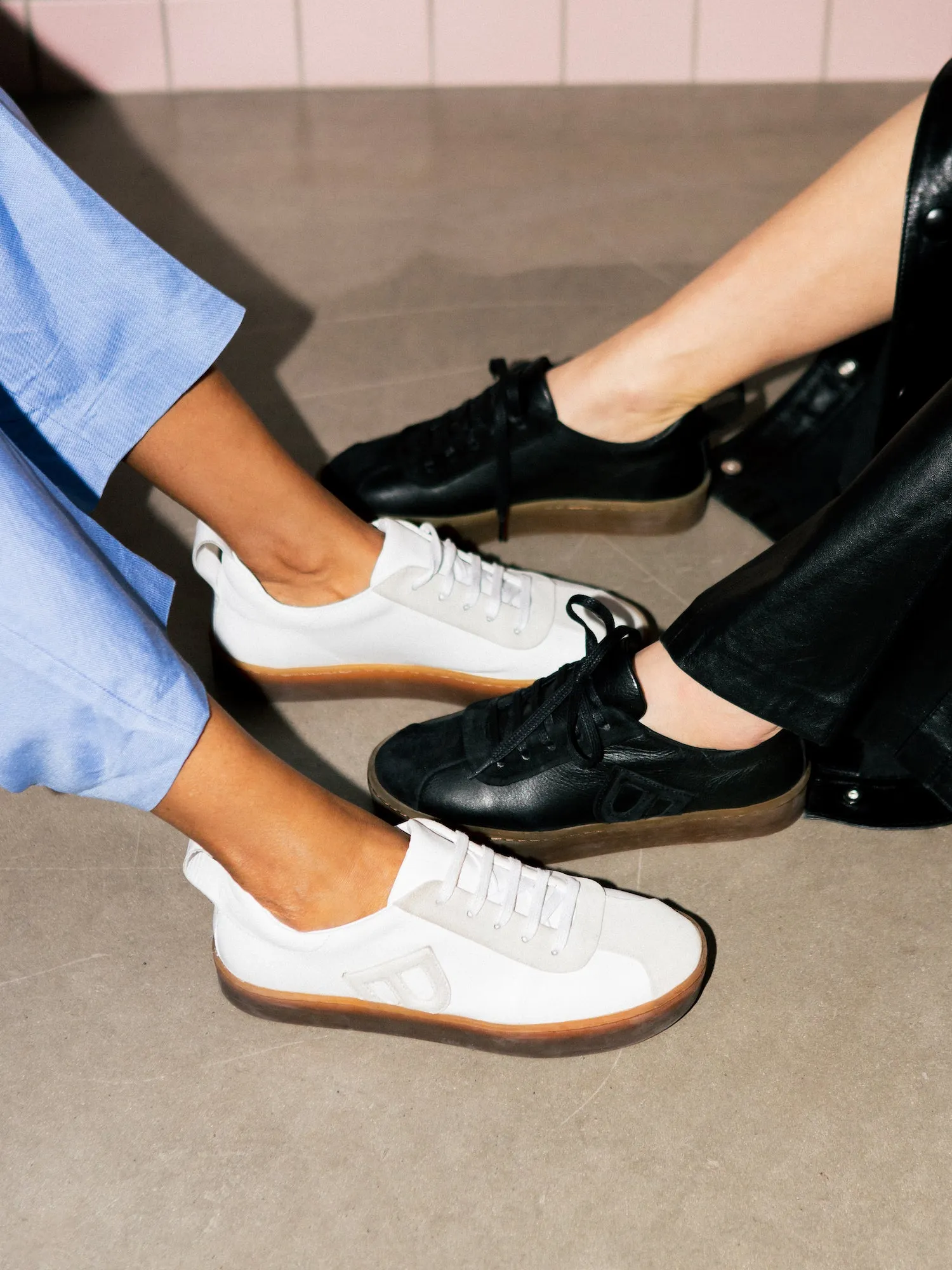THE ELIN BLACK SNEAKER